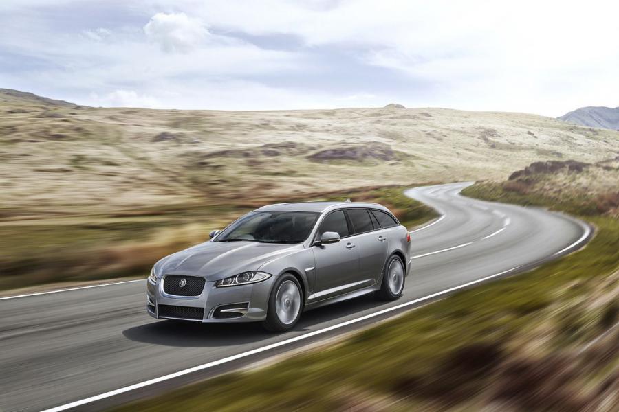  Jaguar XF R-Sport 2015 года  (фото 9 из 22)